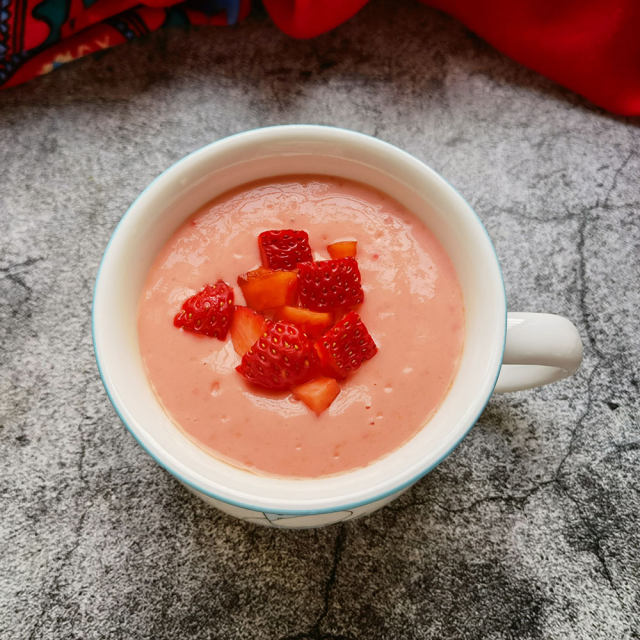 木瓜草莓酸奶奶昔