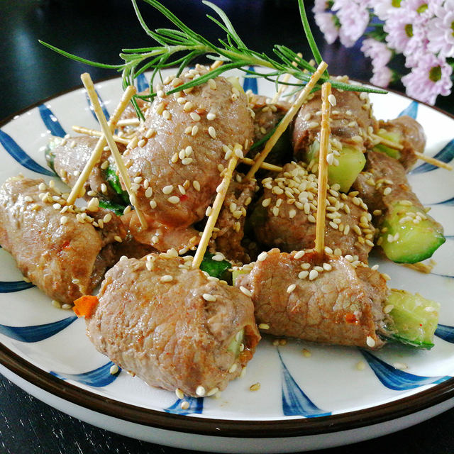 鲜嫩多汁的～香煎牛肉卷