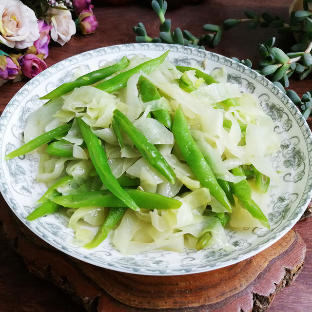 四季豆炒包菜