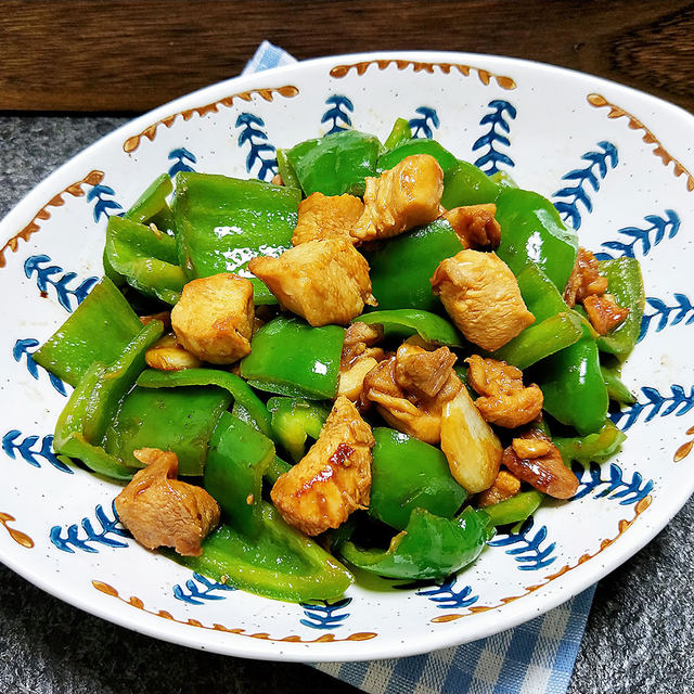 鸡肉炒青椒 