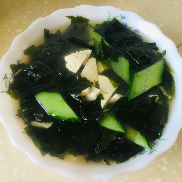 海菜青瓜豆腐汤