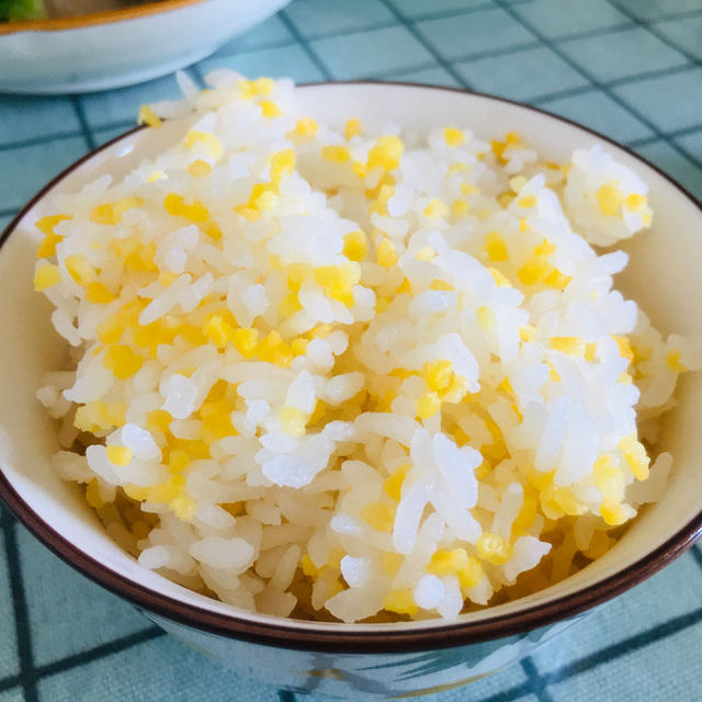 玉米糁焖米饭
