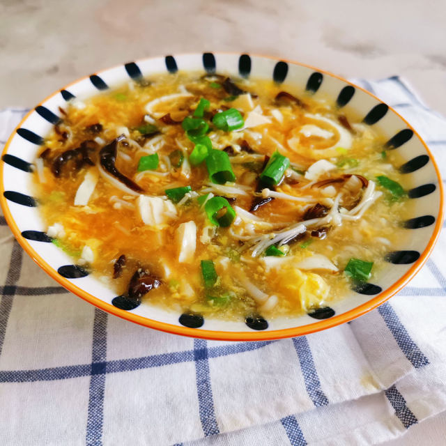 金针木耳豆腐汤