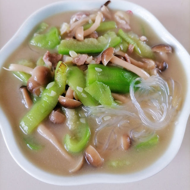 蟹味菇炒丝瓜