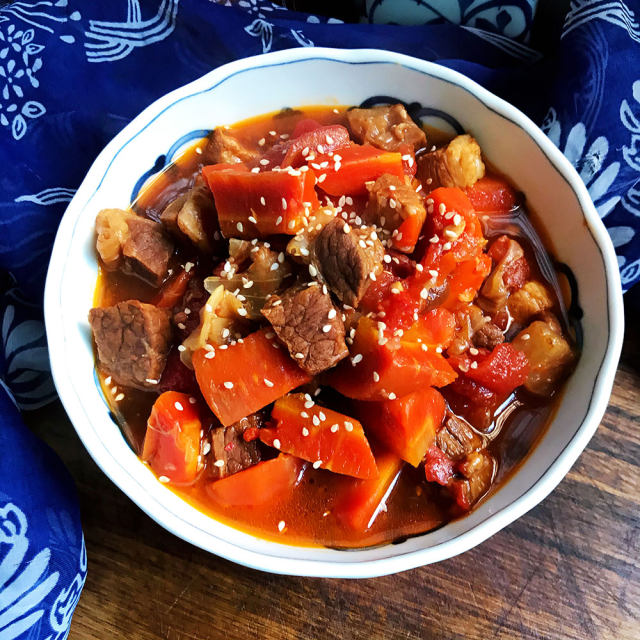 番茄胡萝卜炖牛肉