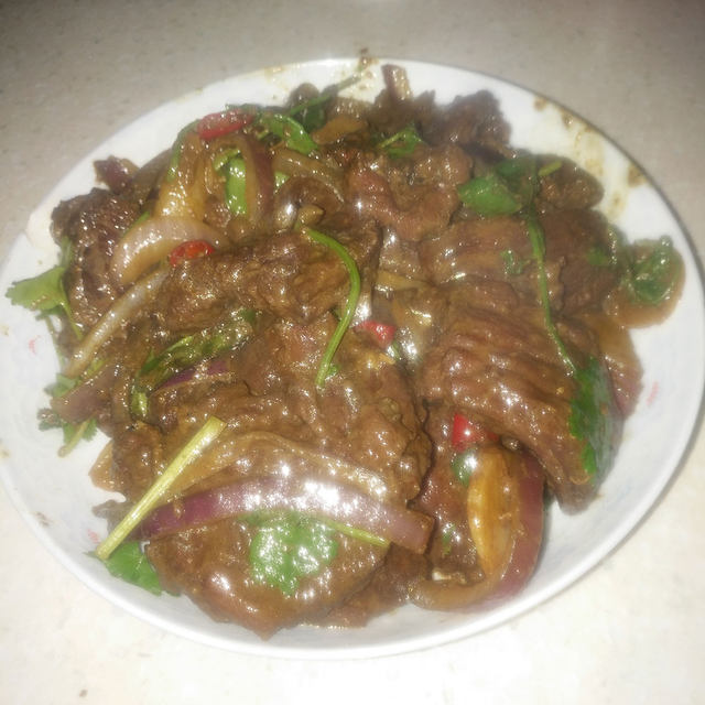 网红洋葱炒牛肉