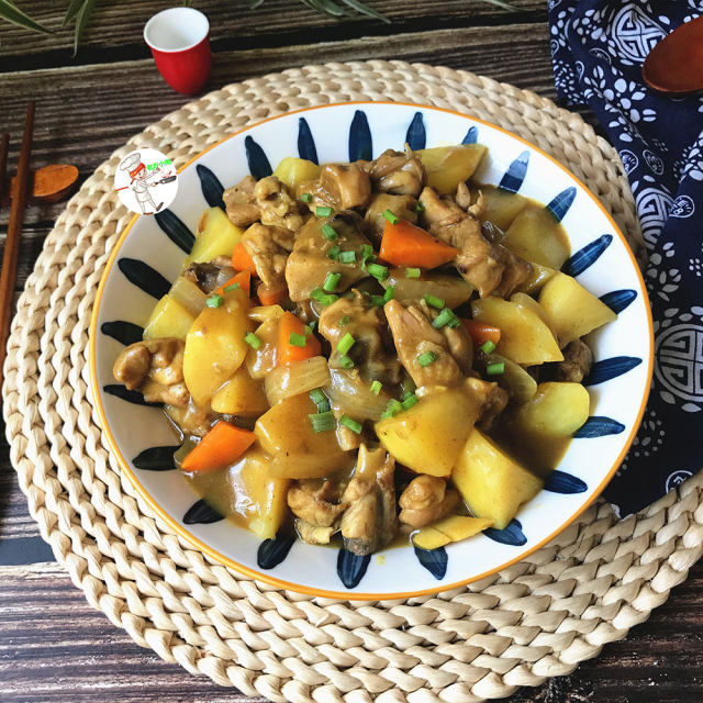 咖喱鸡腿炖土豆