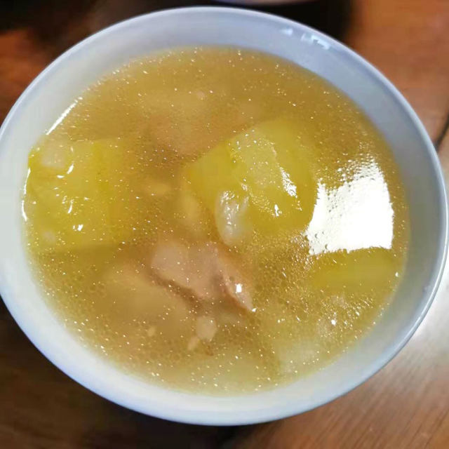 节瓜玉米龙骨汤