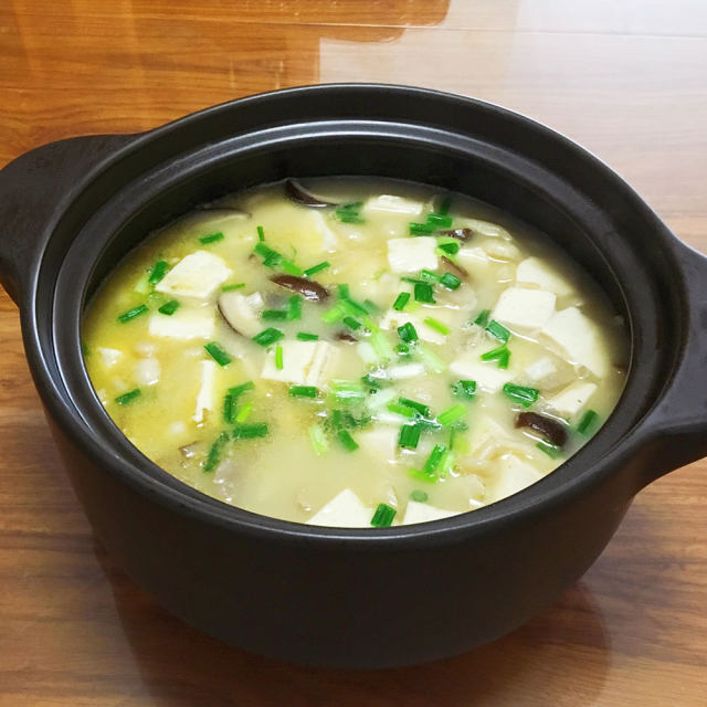 鲜菇豆腐鱼汤