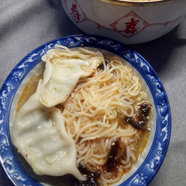 酸汤饺子面