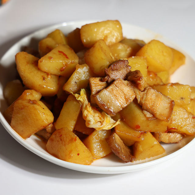 土豆炖五花肉