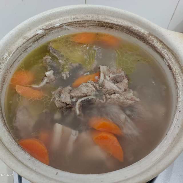 莲藕筒骨汤