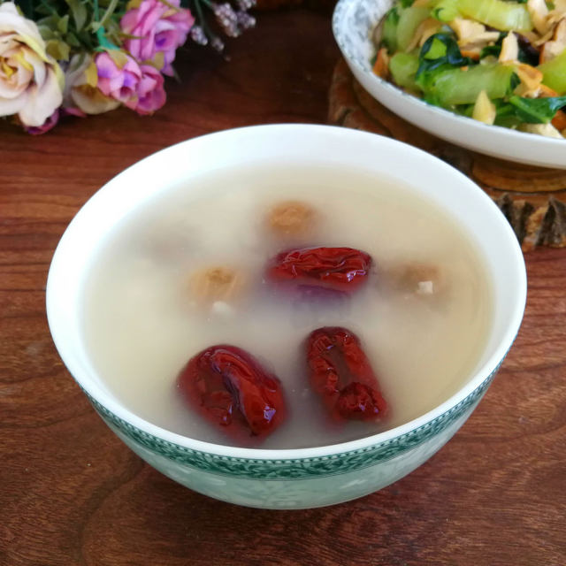 桂圆红枣阴米粥
