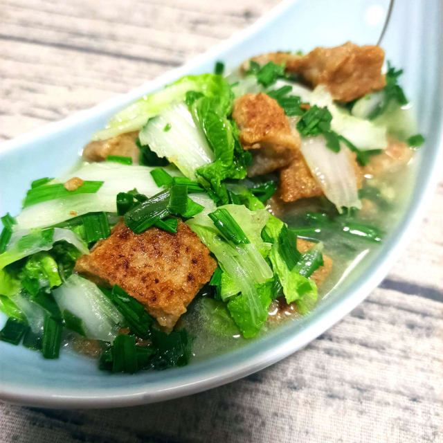 蒜香白菜炖鱼豆腐
