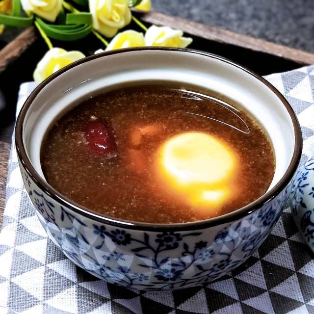 阿胶姜红糖鸡蛋汤