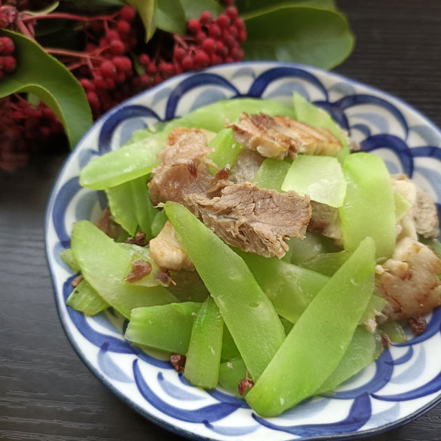 回锅肉炒莴苣
