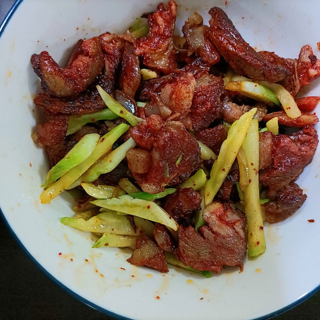 儿菜炒腊肠