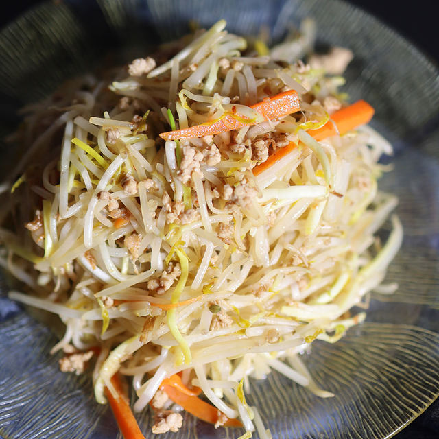 韭黄肉末炒豆芽