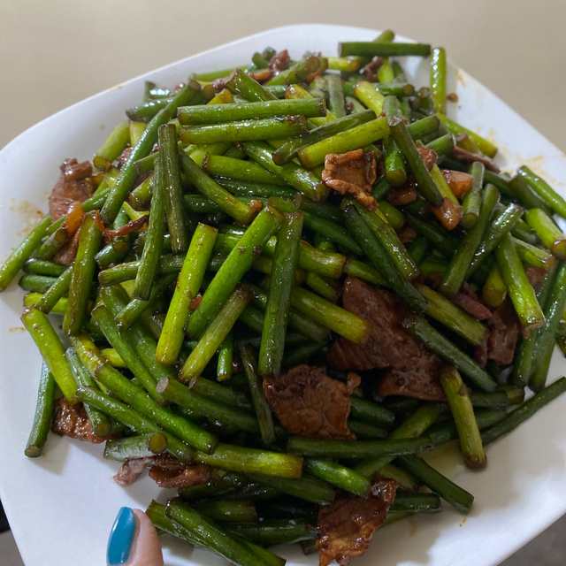 蒜苔炒肉