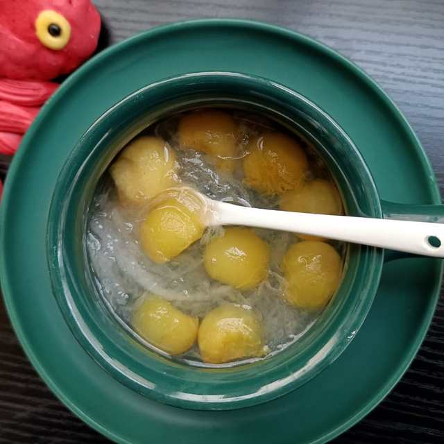 Stewed Bird's Nest with Hami Melon