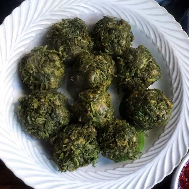 玉米面茵陈团子