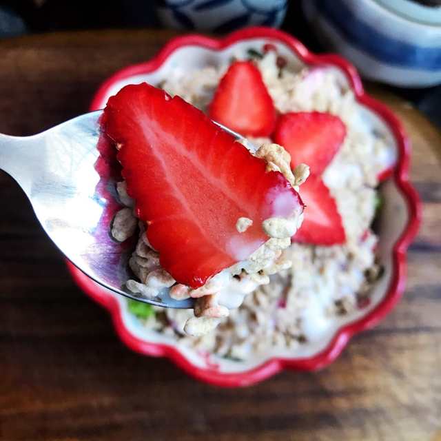 Buckwheat slices yogurt mixed with strawberries