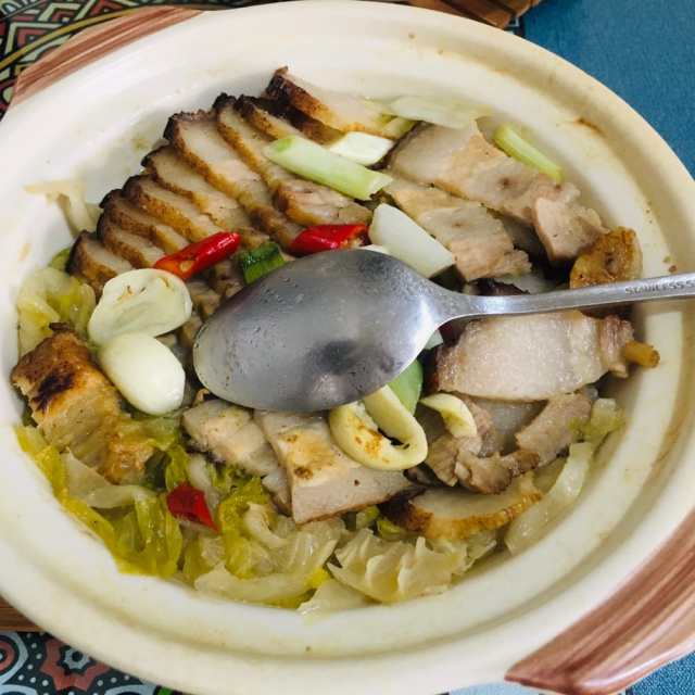 砂锅酸菜炖烧肉