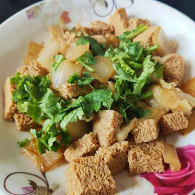 冻豆腐烩白菜
