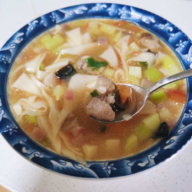 新疆汤饭，揪片子