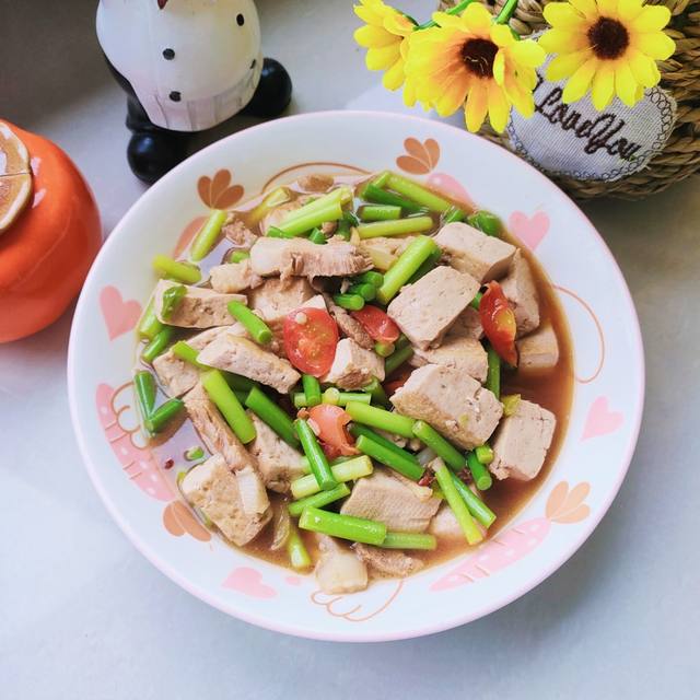 蒜薹烧豆腐