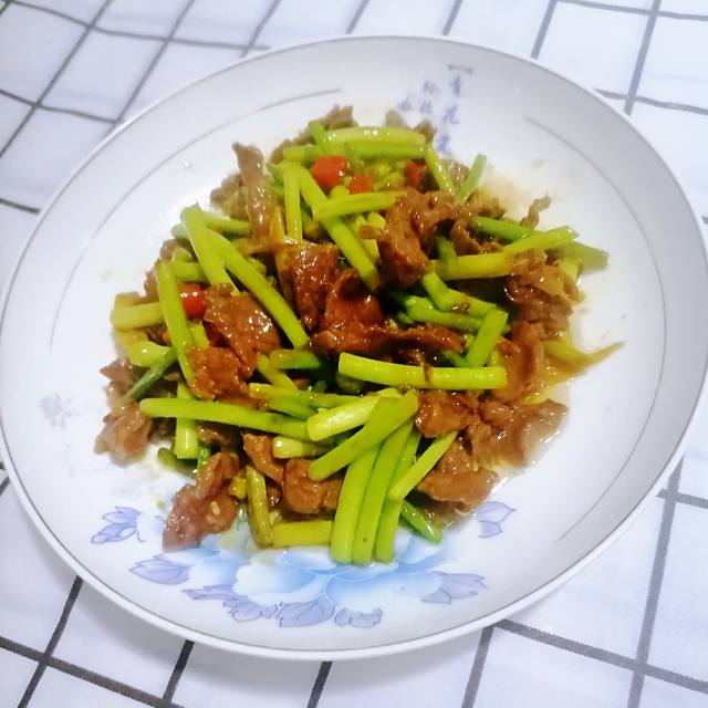 牛肉炒蒜苔