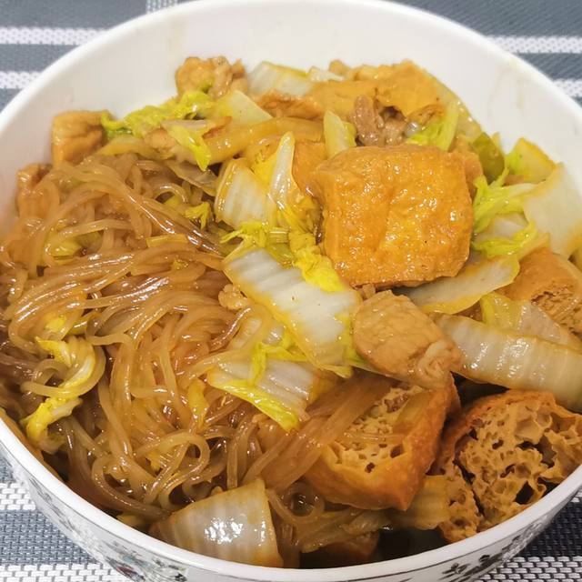 白菜粉条烧油豆腐