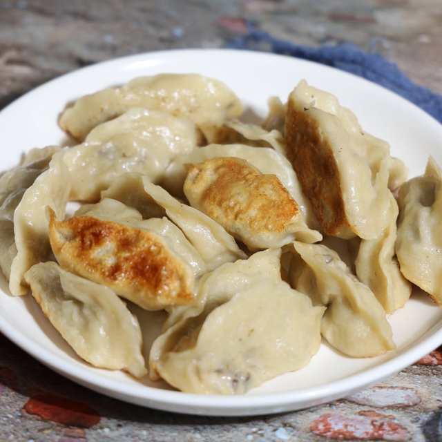 鸡胸肉木耳胡萝卜煎饺