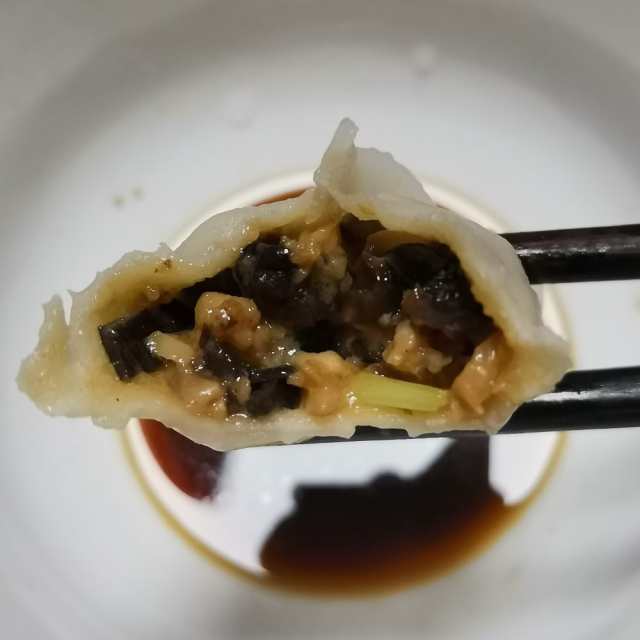 家常香菇木耳水饺