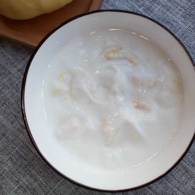 榴莲拌酸奶