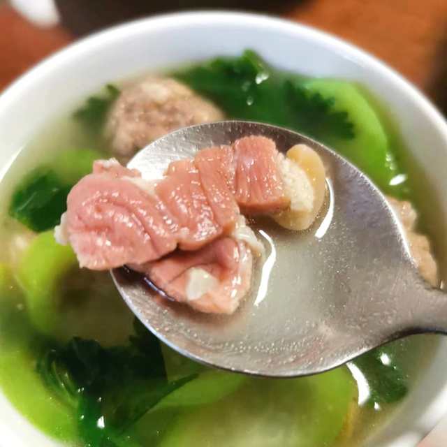 火腿肉丸丝瓜汤