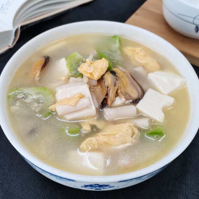 丝瓜豆腐鸡蛋菌菇贻贝汤