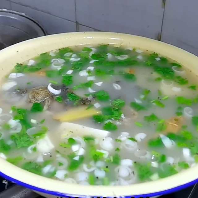 鲤鱼豆腐汤