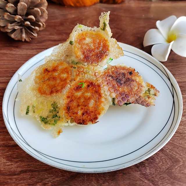 豇豆肉馅冰花煎包