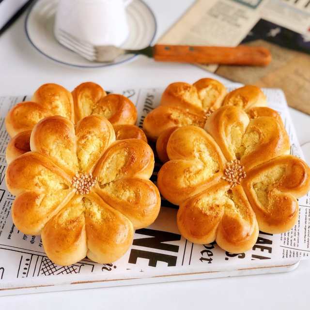 花朵椰蓉面包