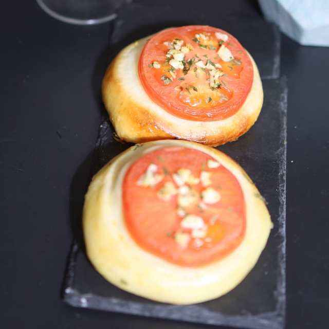 番茄佛卡夏面包