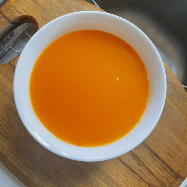 银耳红萝卜汤