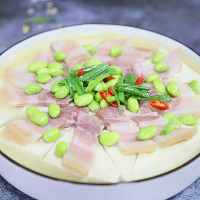 咸肉蒸臭豆腐