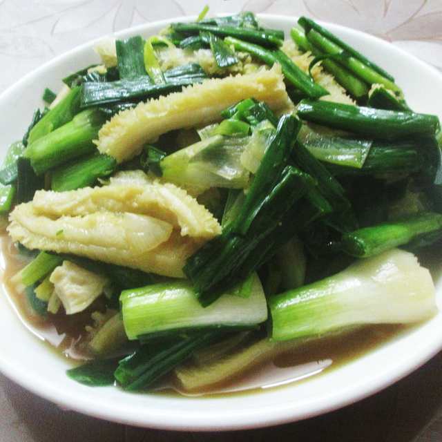 大蒜炒牛肚