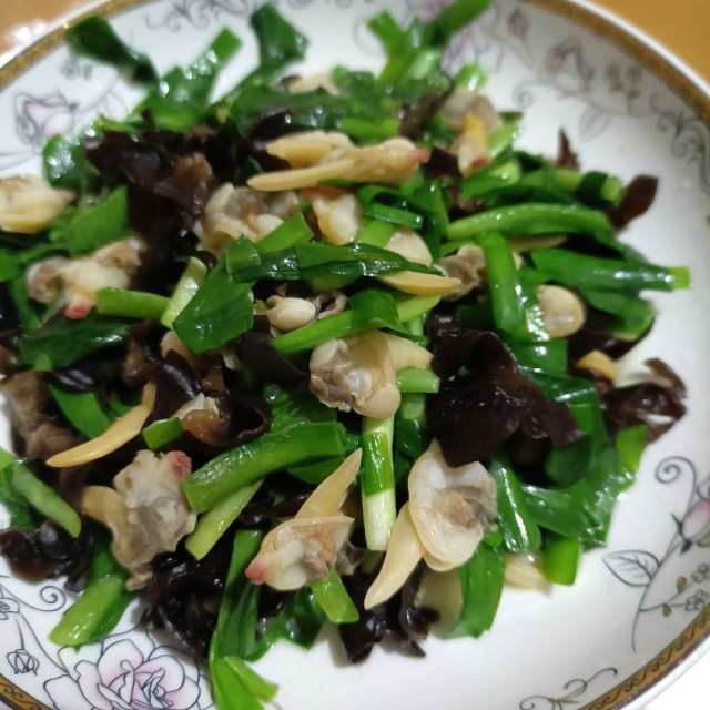 木耳蛤蜊肉炒韭菜