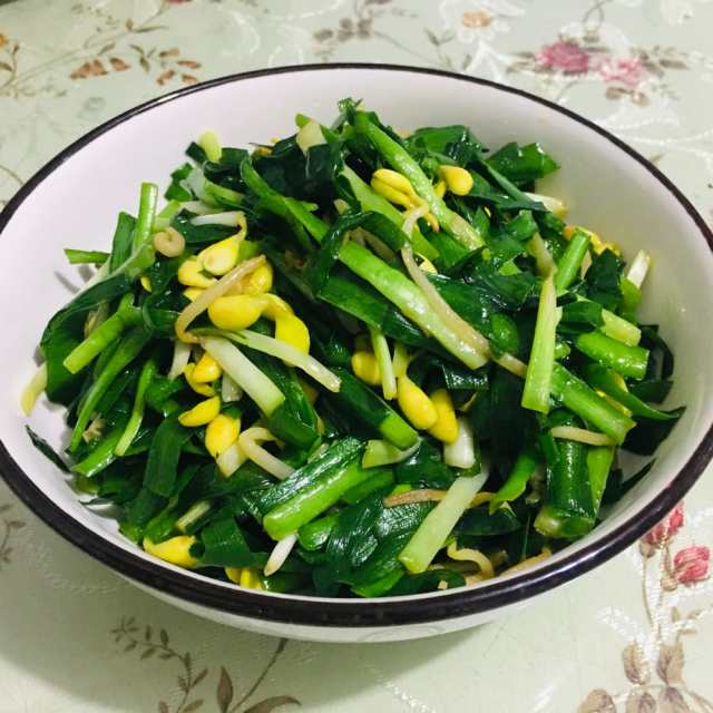 黄豆芽炒韭菜