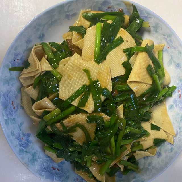 韭菜炒豆皮