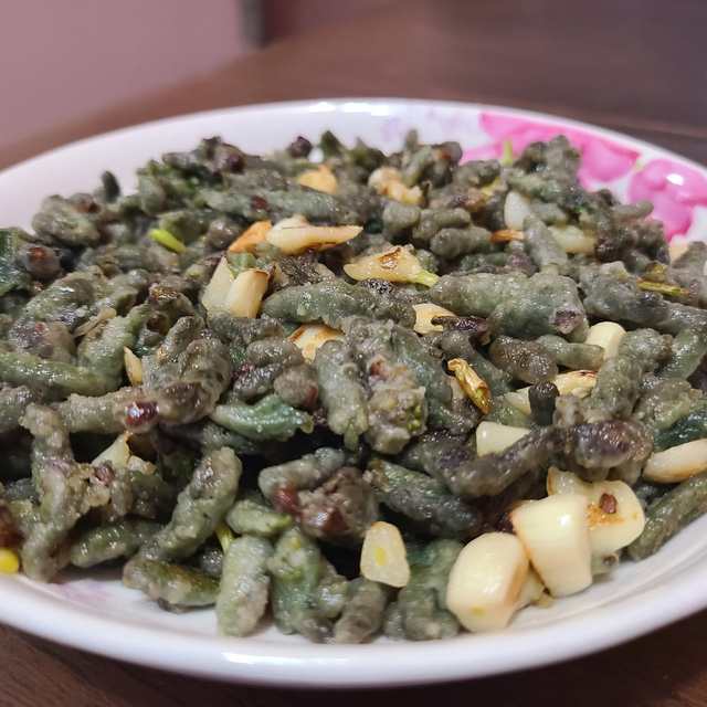 大蒜炒蒸枸蒲穗