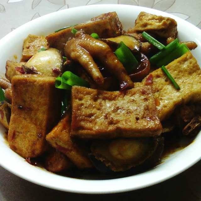 鸡爪鲍鱼烧豆腐