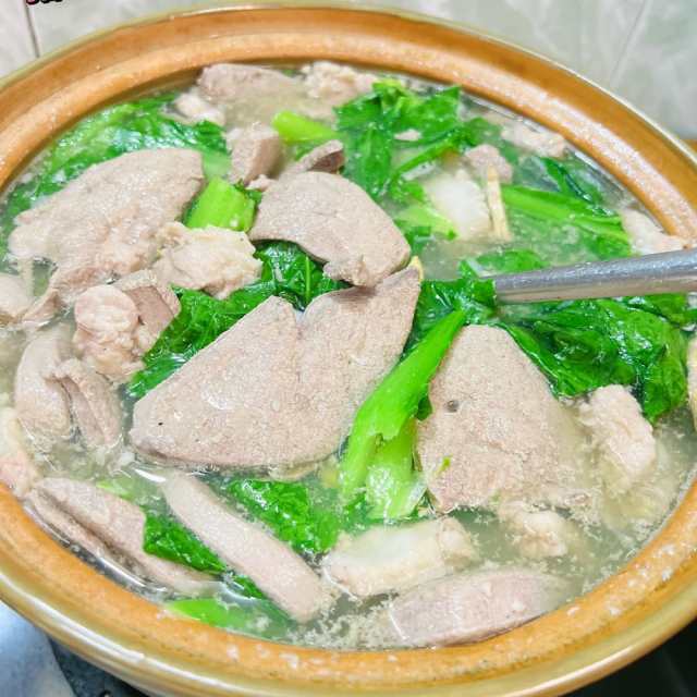 广式生滚汤 | 猪湿粉肠瘦肉芥菜汤